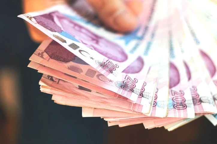 Zamlı emekli maaşı ödeme günleri 2025: SSK, Bağ-Kur ve Emekli Sandığı maaş farkları zaman yatacak? - 4